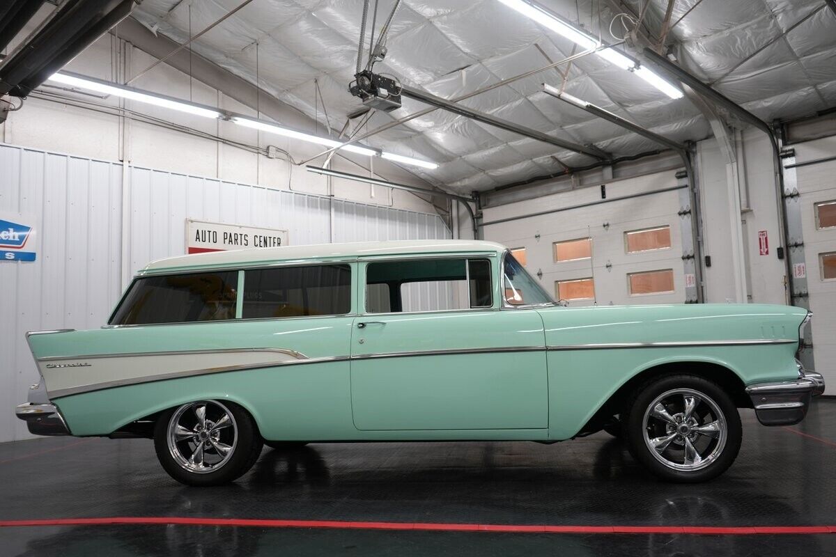 Chevrolet-210-Wagon-1957-19