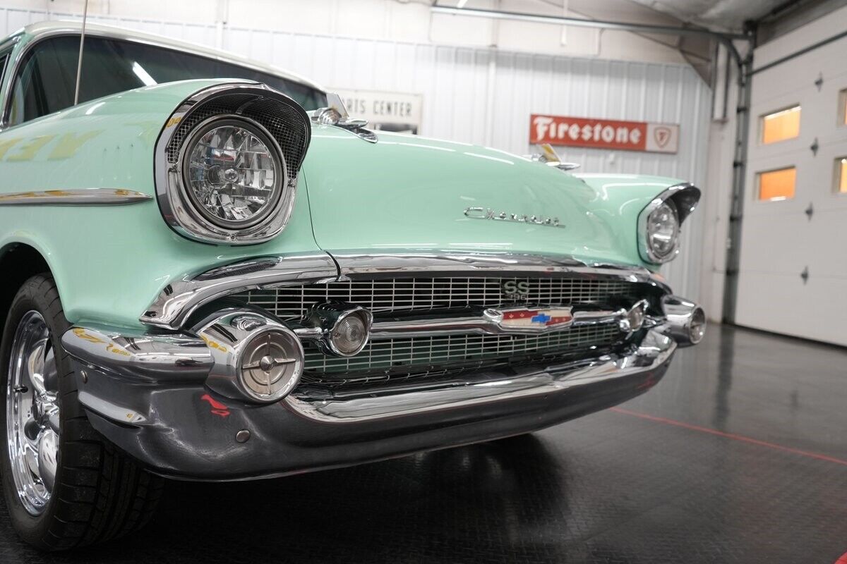 Chevrolet-210-Wagon-1957-24