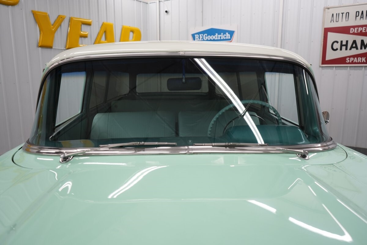 Chevrolet-210-Wagon-1957-26