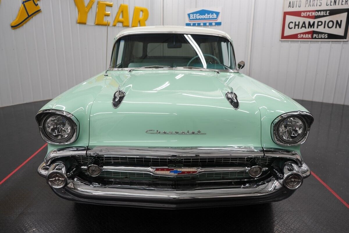 Chevrolet-210-Wagon-1957-27