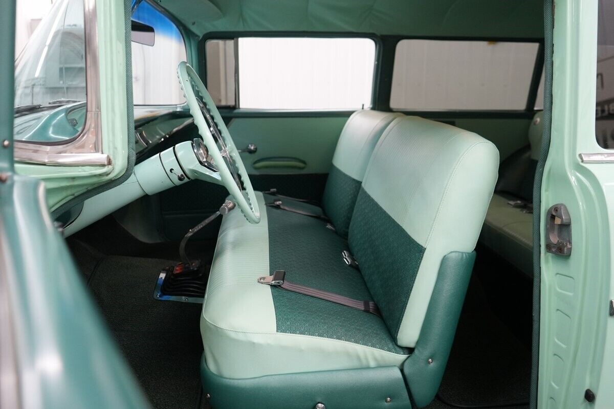 Chevrolet-210-Wagon-1957-36