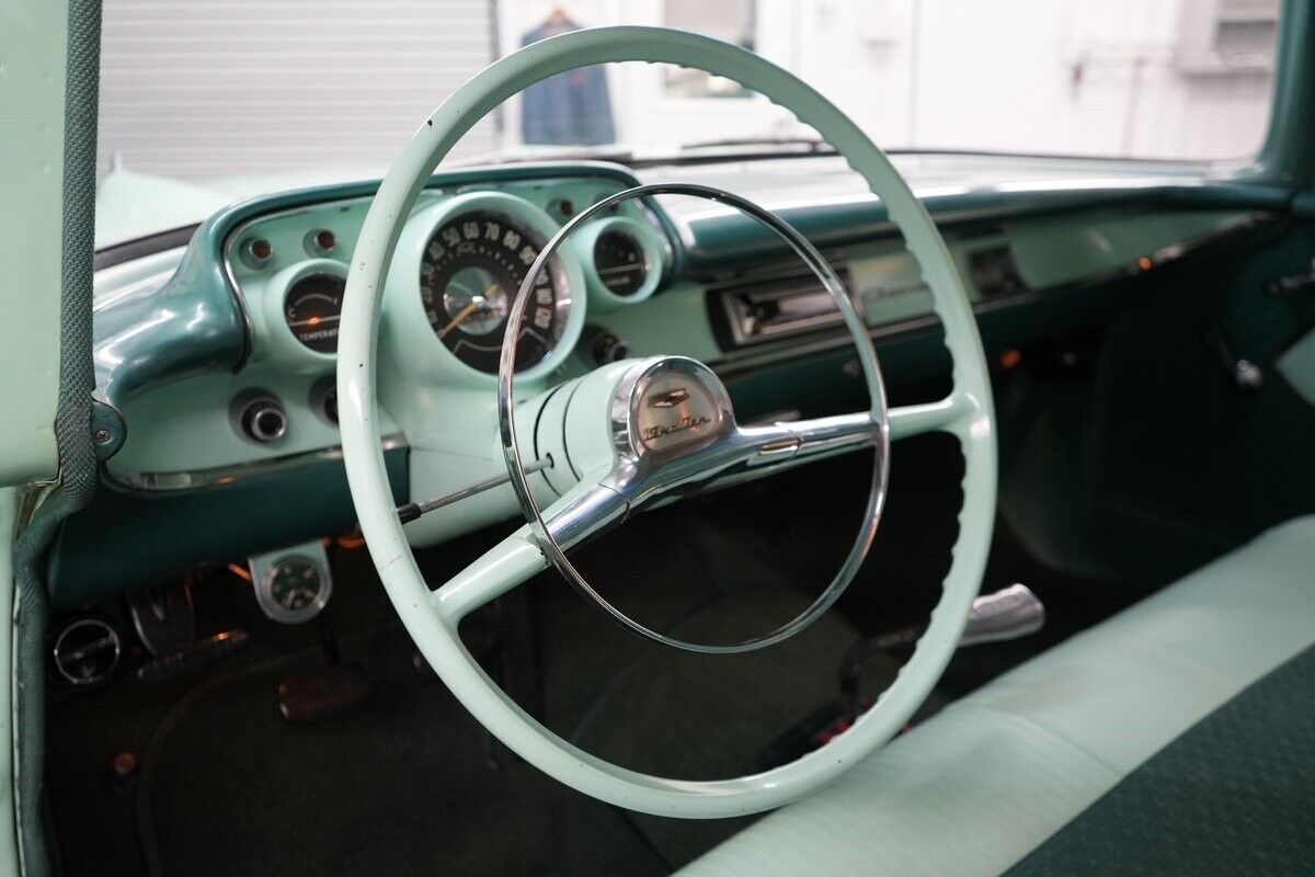Chevrolet-210-Wagon-1957-39