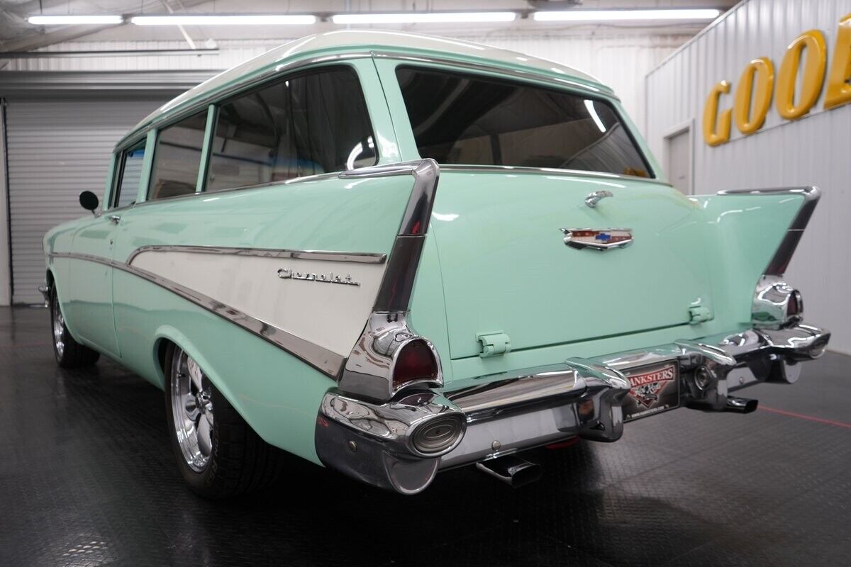 Chevrolet-210-Wagon-1957-7
