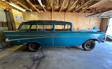 Chevrolet-2dr-wagon-1957-blue-12