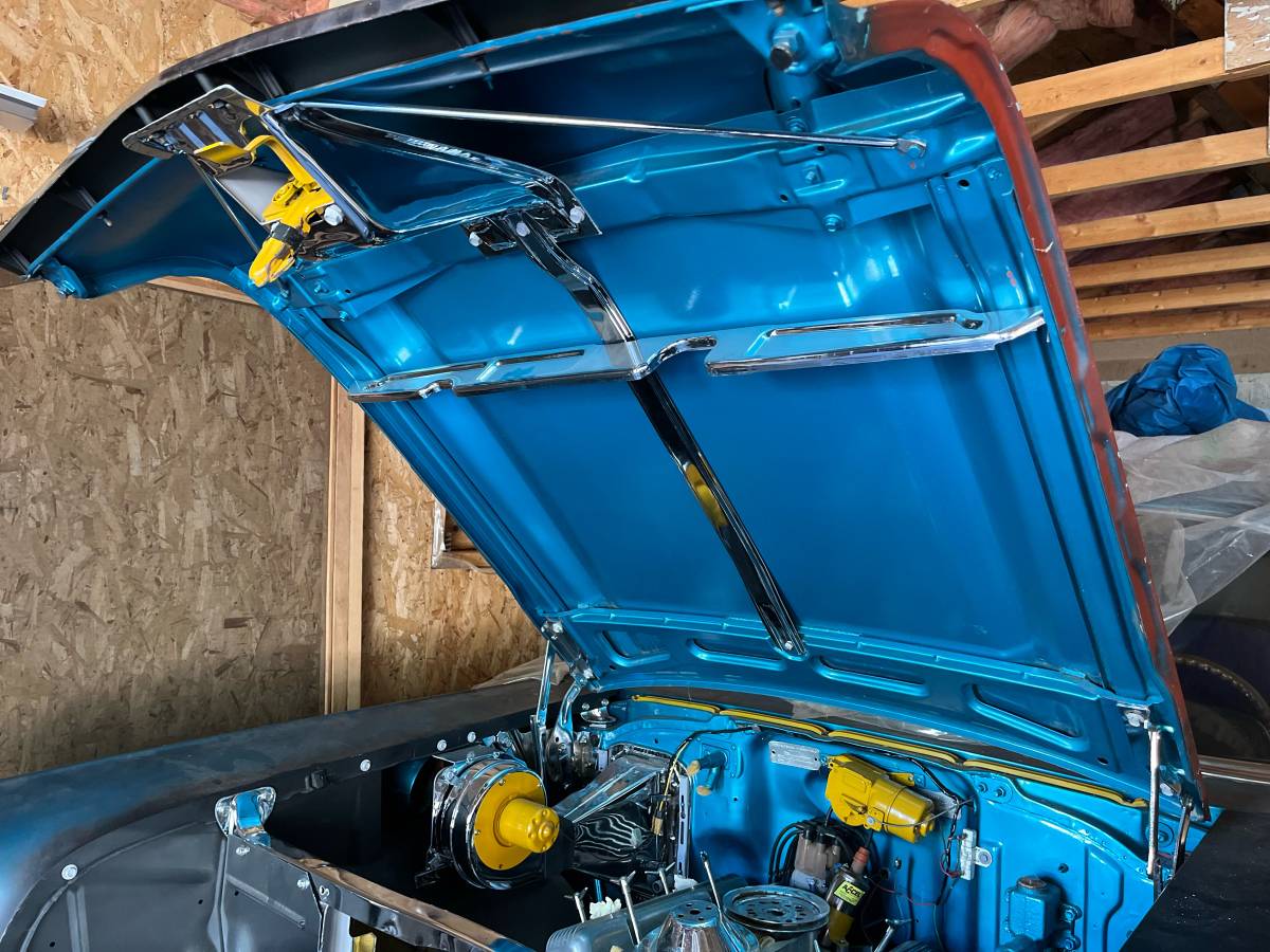 Chevrolet-2dr-wagon-1957-blue-5