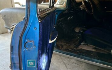 Chevrolet-2dr-wagon-1957-blue-6