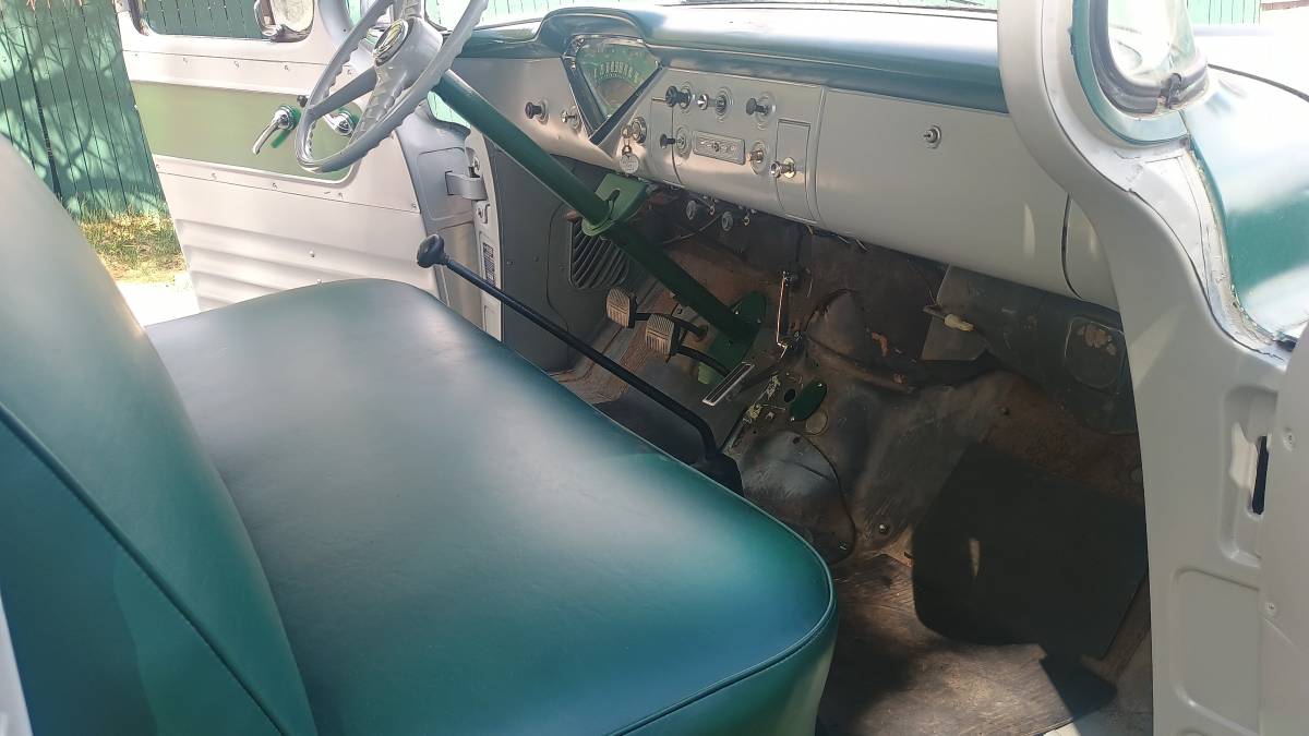 Chevrolet-3100-1957-5