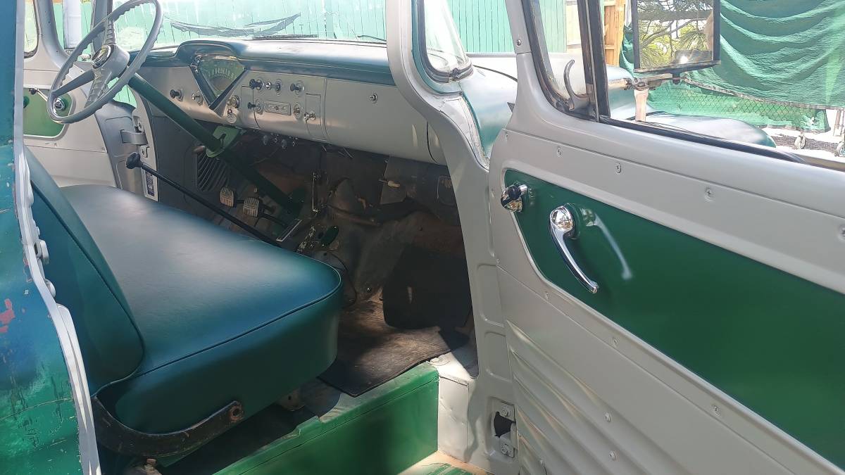 Chevrolet-3100-1957-7