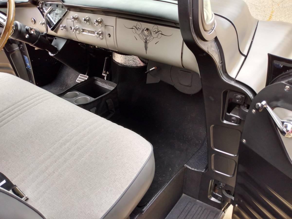 Chevrolet-3100-1957-black-16