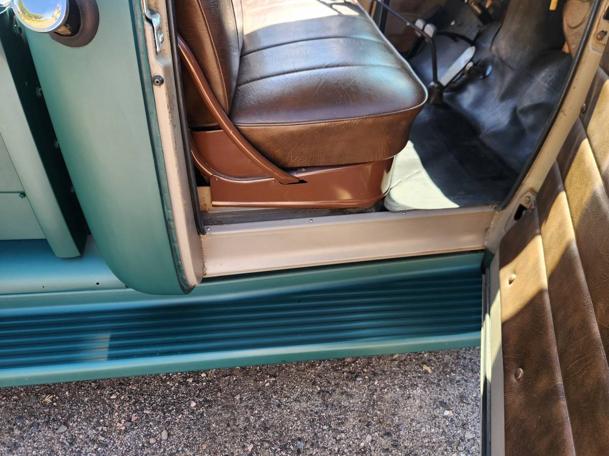 Chevrolet-3100-5-window-truck-1955-13