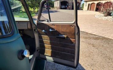 Chevrolet-3100-5-window-truck-1955-14