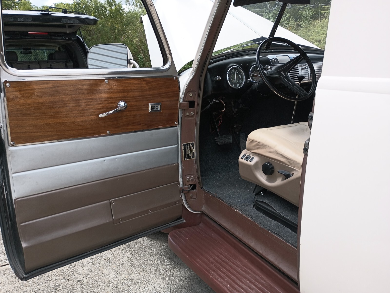 Chevrolet-3100-Panel-Delivery-Truck-1949-Truck-12
