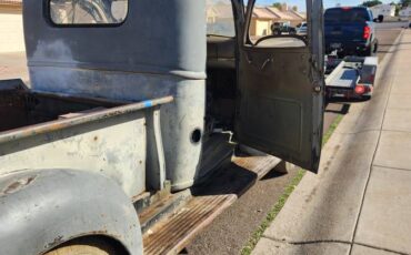 Chevrolet-3100-pickup-1946-grey-1