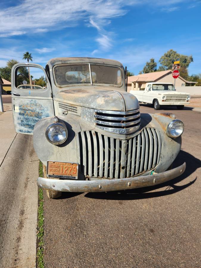 Chevrolet-3100-pickup-1946-grey-12