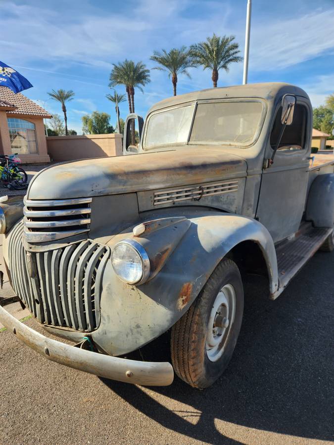 Chevrolet-3100-pickup-1946-grey-14