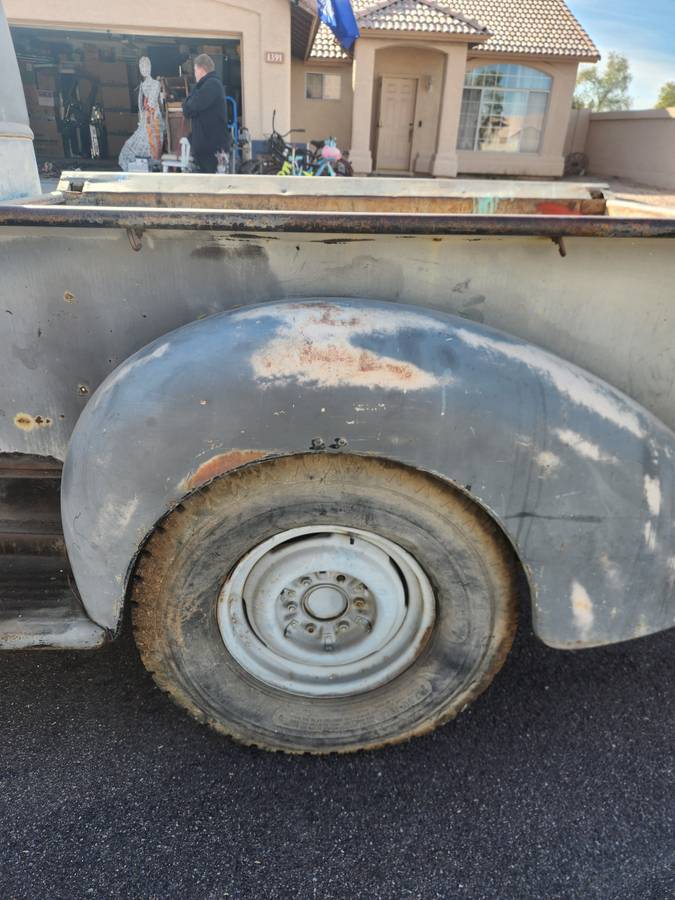Chevrolet-3100-pickup-1946-grey-5