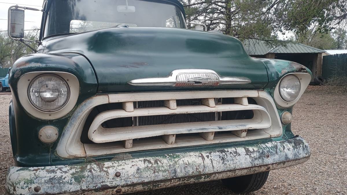 Chevrolet-3100-truck-1957-5