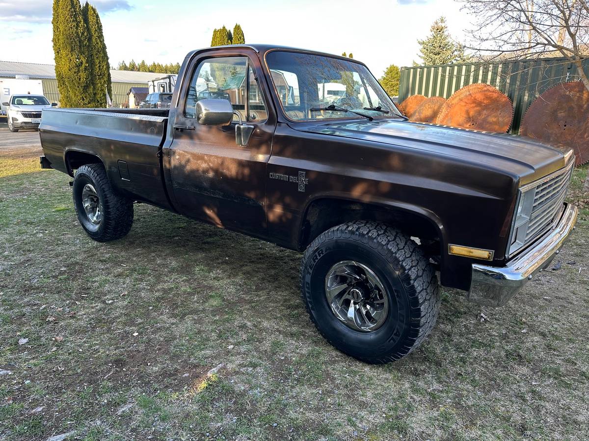 Chevrolet-34-ton-4x4-1984-brown-2