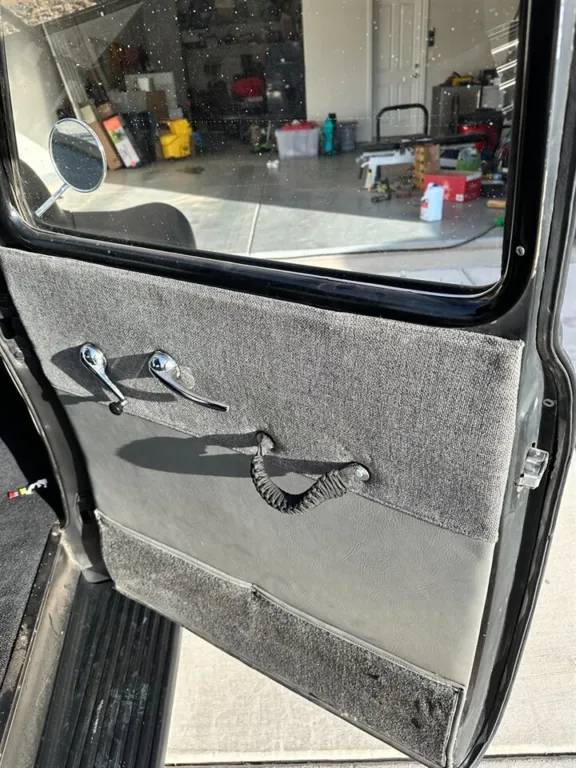 Chevrolet-3600-1953-black-15