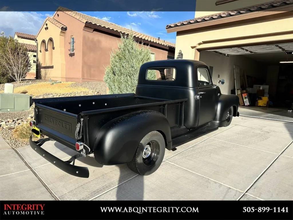 Chevrolet-3600-1953-black-3