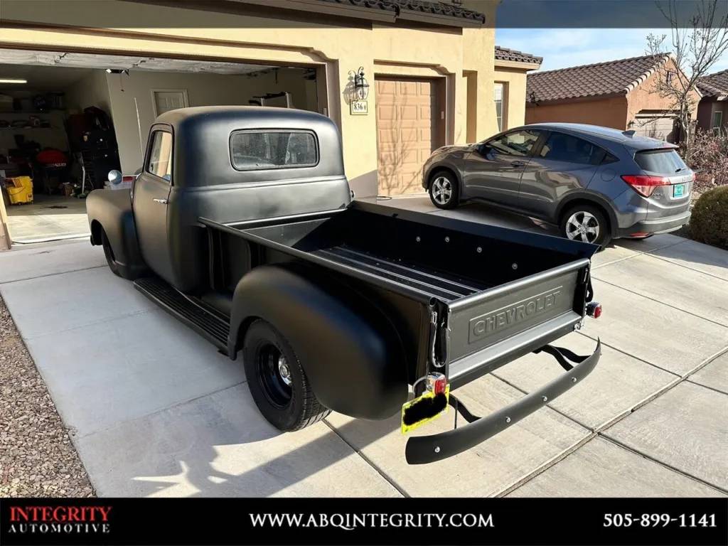 Chevrolet-3600-1953-black-4