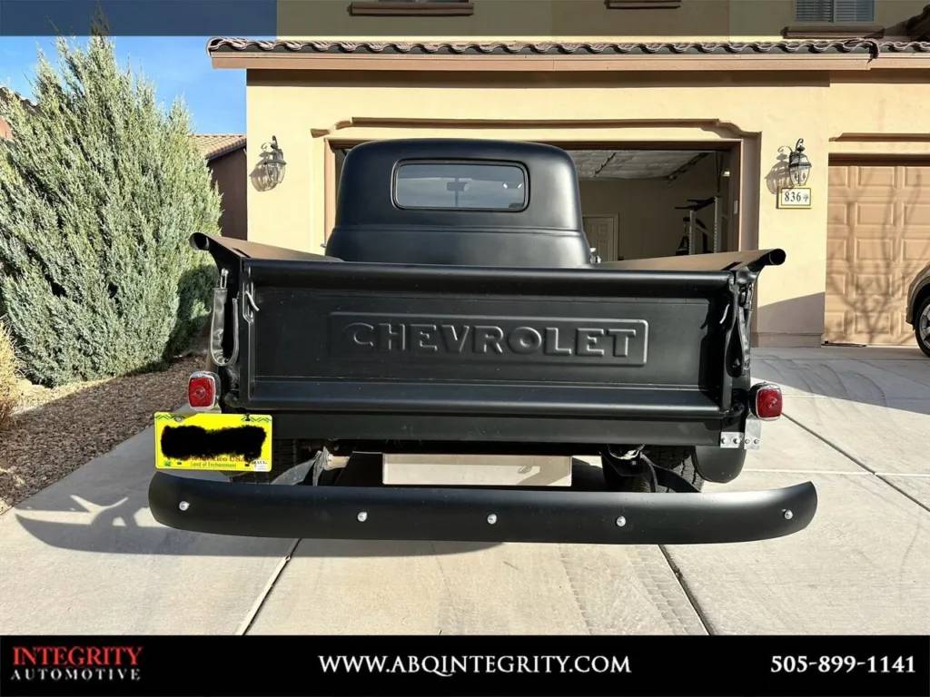 Chevrolet-3600-1953-black-5