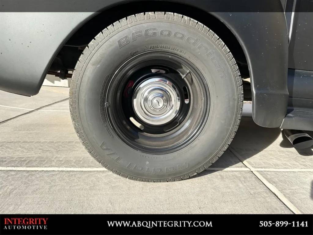 Chevrolet-3600-1953-black-8