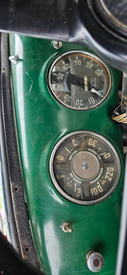 Chevrolet-3600-1953-green-5