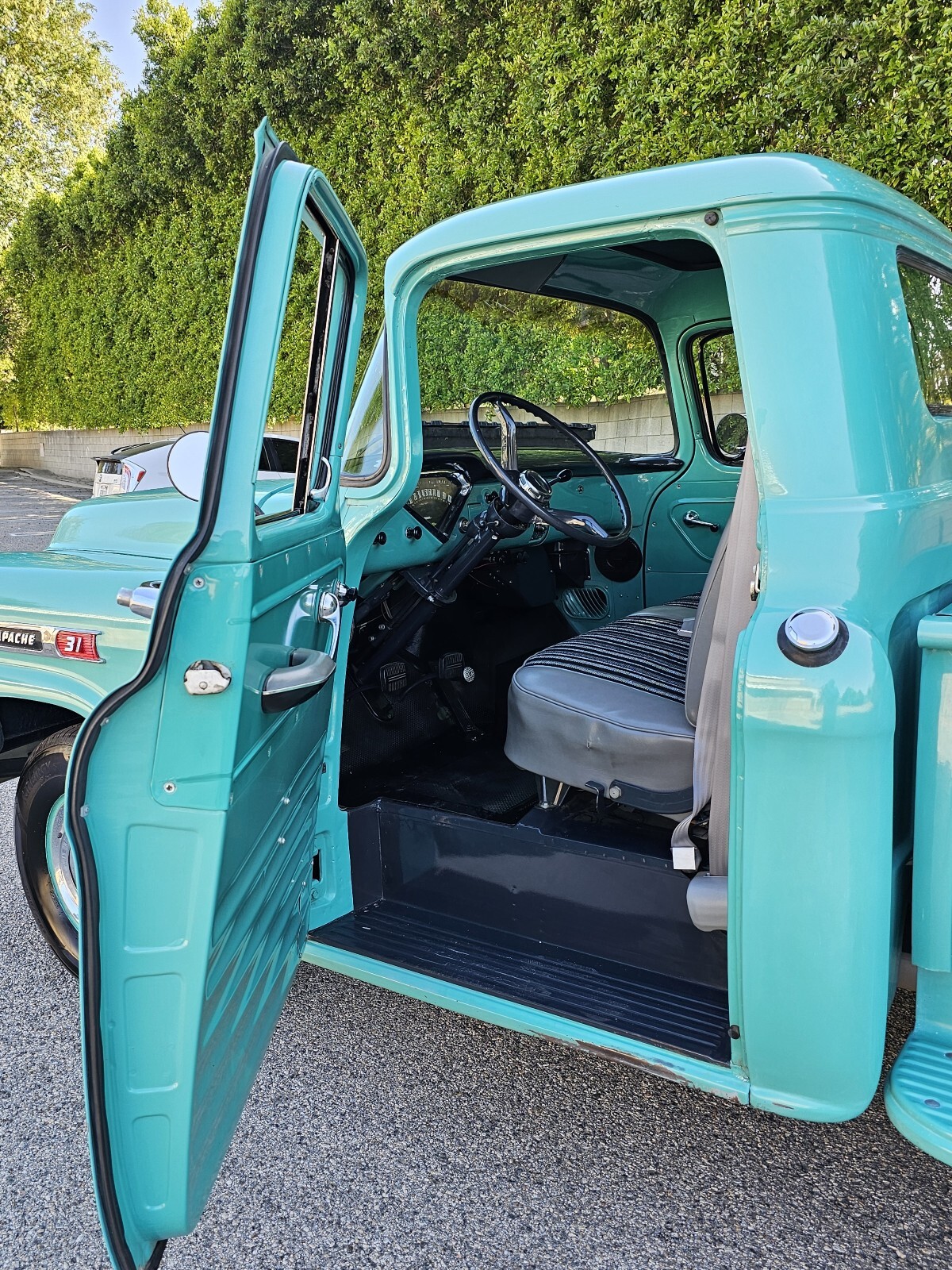 Chevrolet-Apache-1959-35