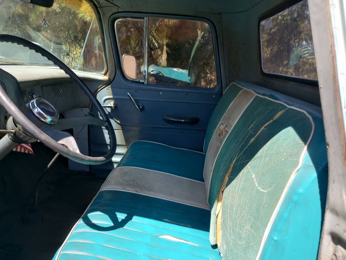 Chevrolet-Apache-32-1958-blue-15