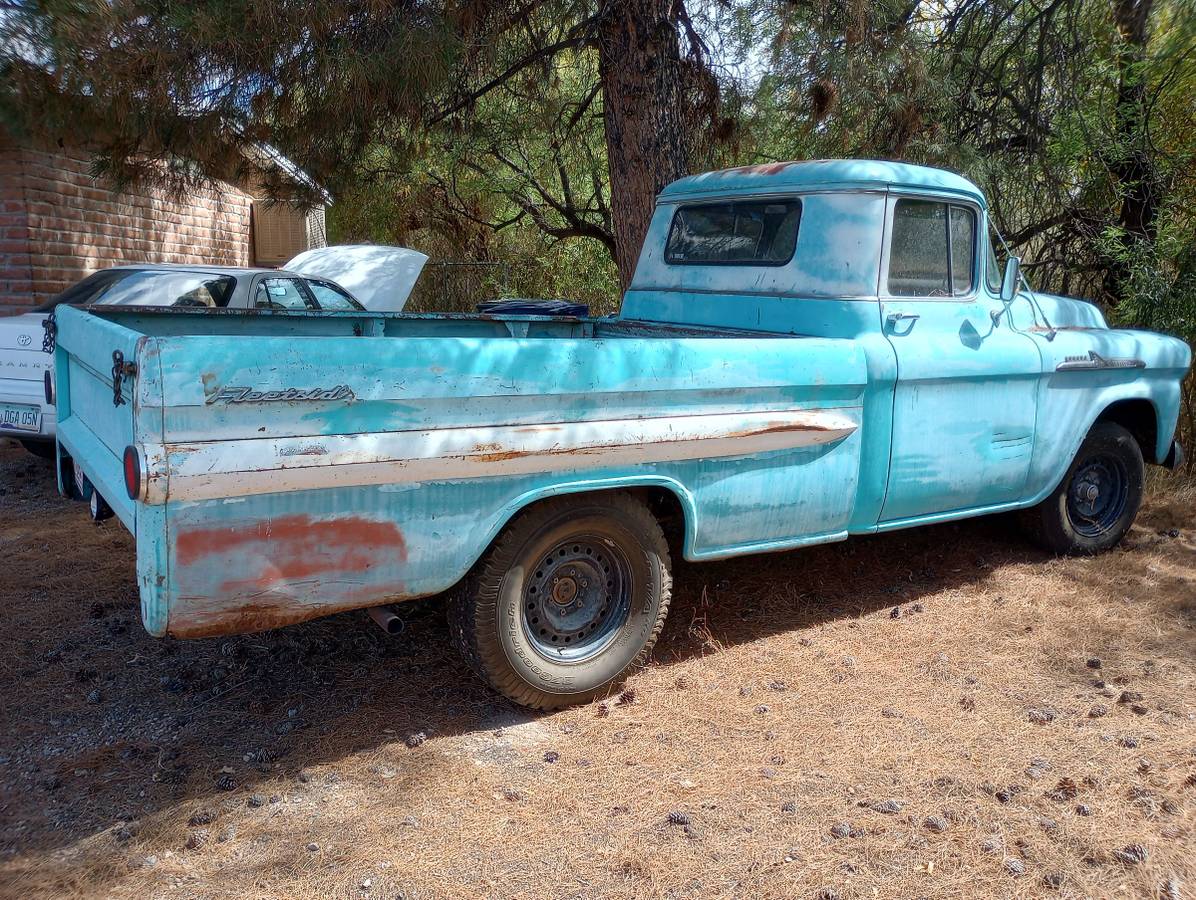 Chevrolet-Apache-32-1958-blue-2