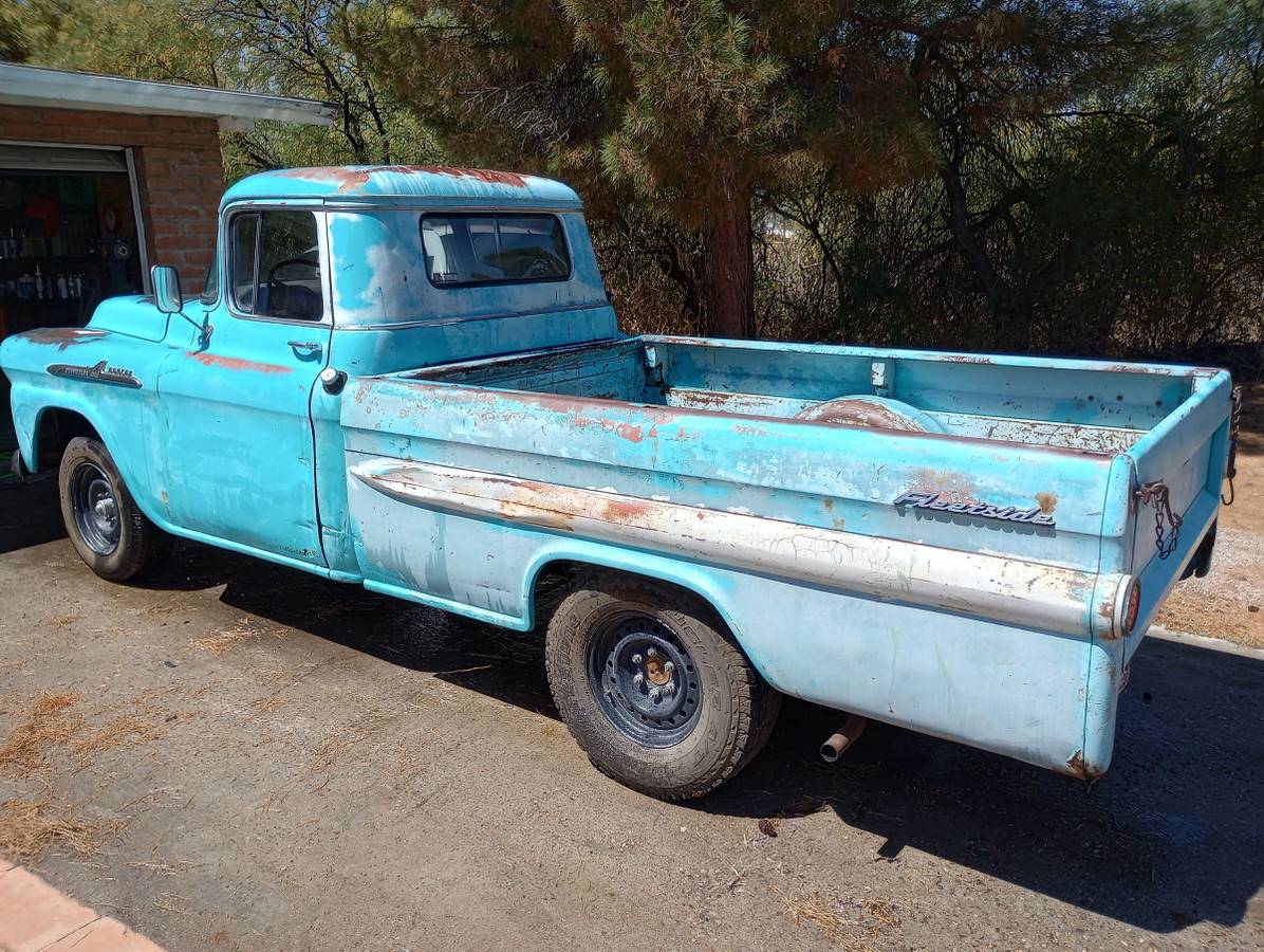 Chevrolet-Apache-32-1958-blue-20