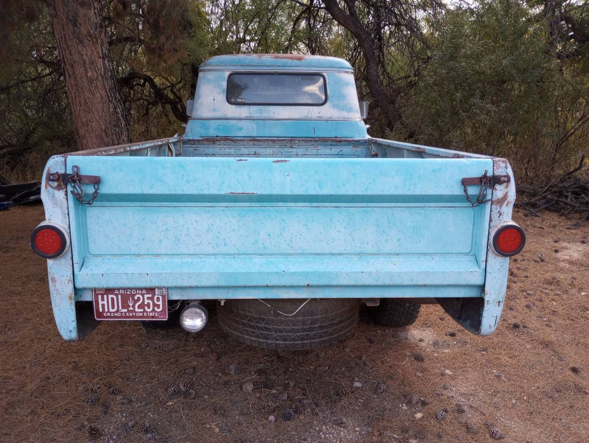 Chevrolet-Apache-32-1958-blue-3