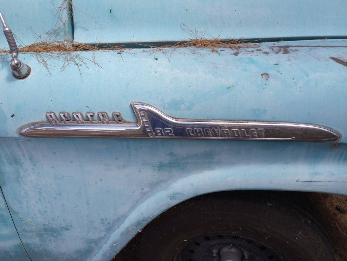 Chevrolet-Apache-32-1958-blue-5