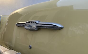 Chevrolet-Bel-Air-1953-2