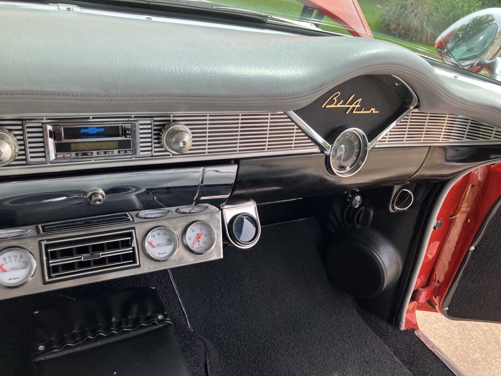 Chevrolet-Bel-Air-1956-11