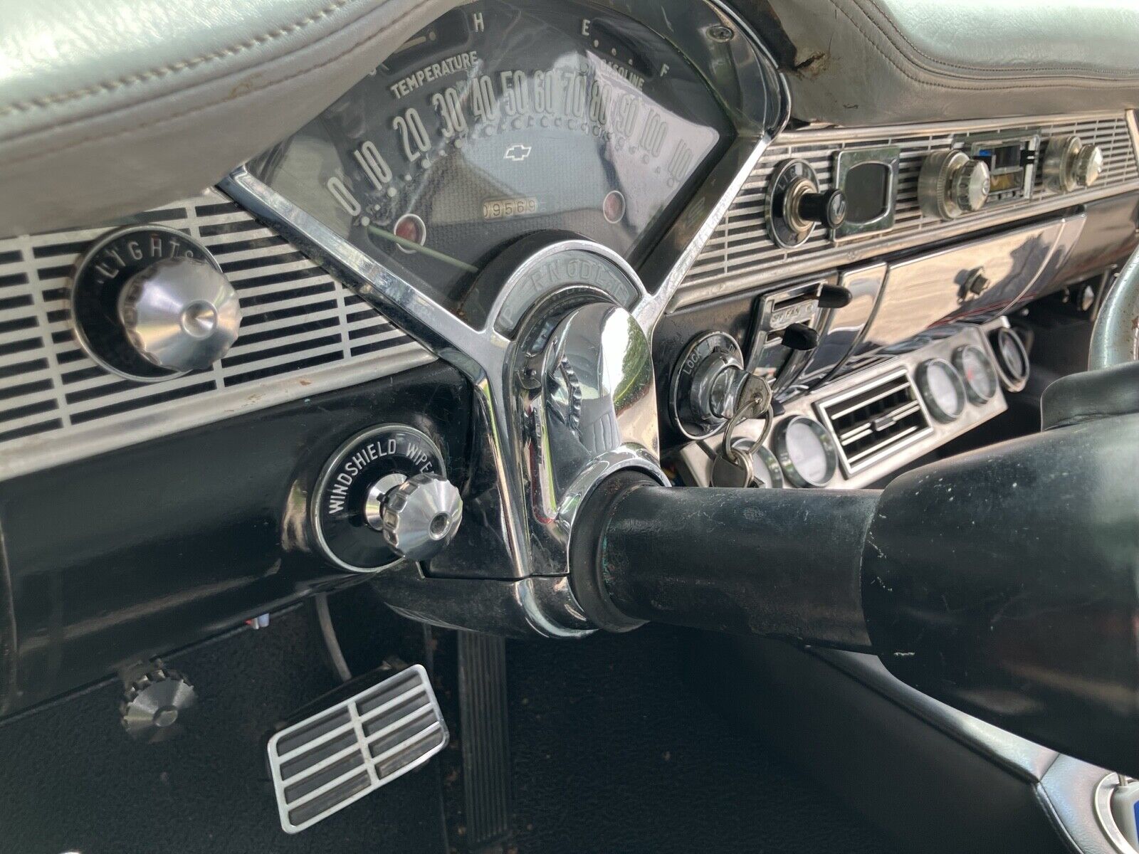 Chevrolet-Bel-Air-1956-12