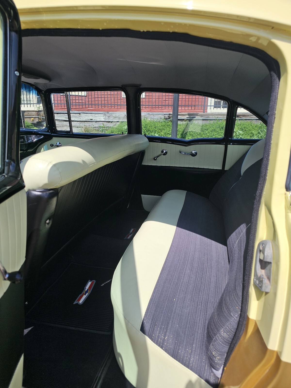Chevrolet-Bel-Air-1956-13