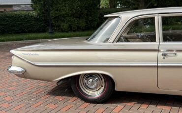 Chevrolet-Bel-Air-1961-18