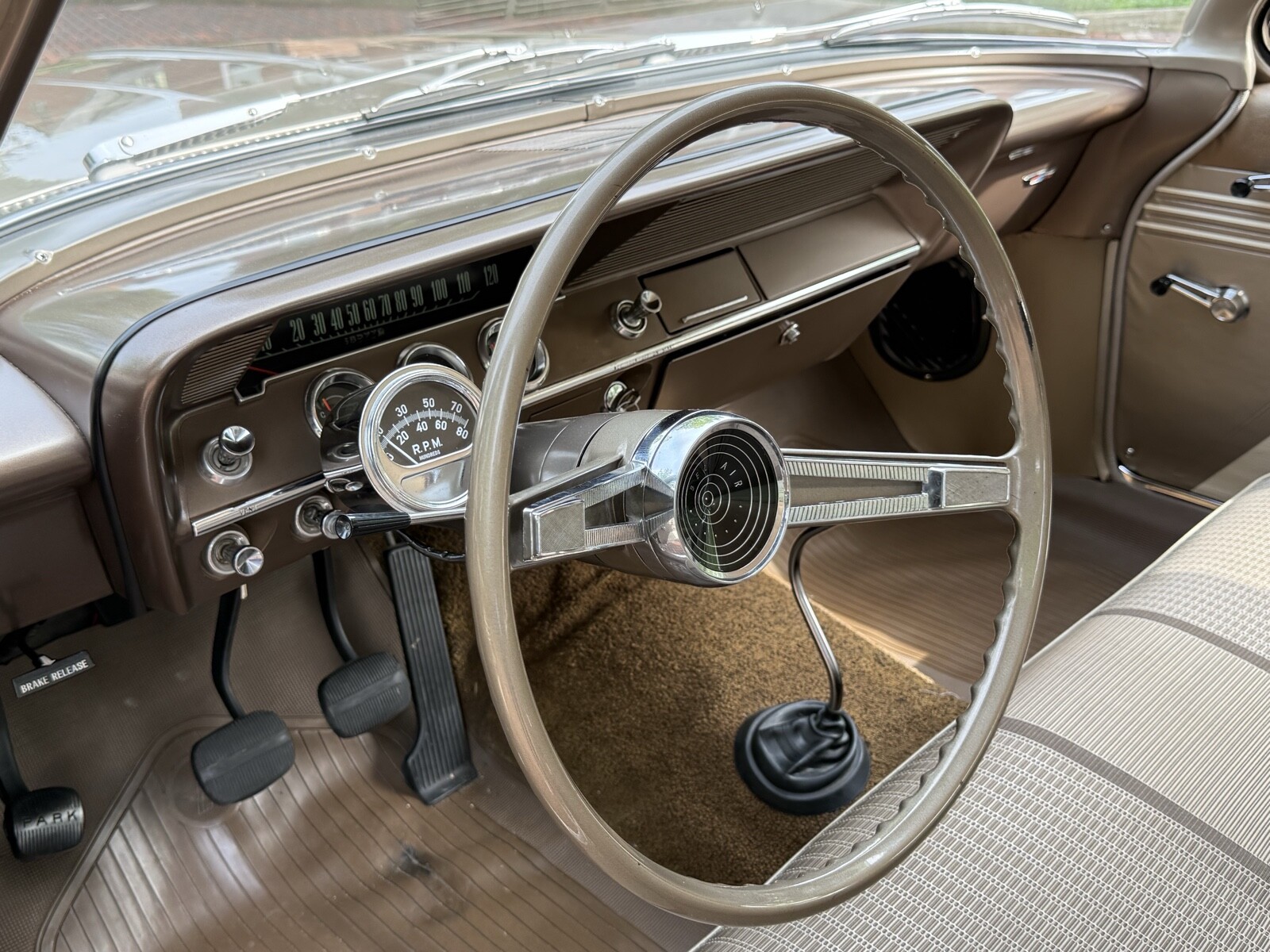 Chevrolet-Bel-Air-1961-33