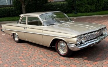 Chevrolet-Bel-Air-1961-7