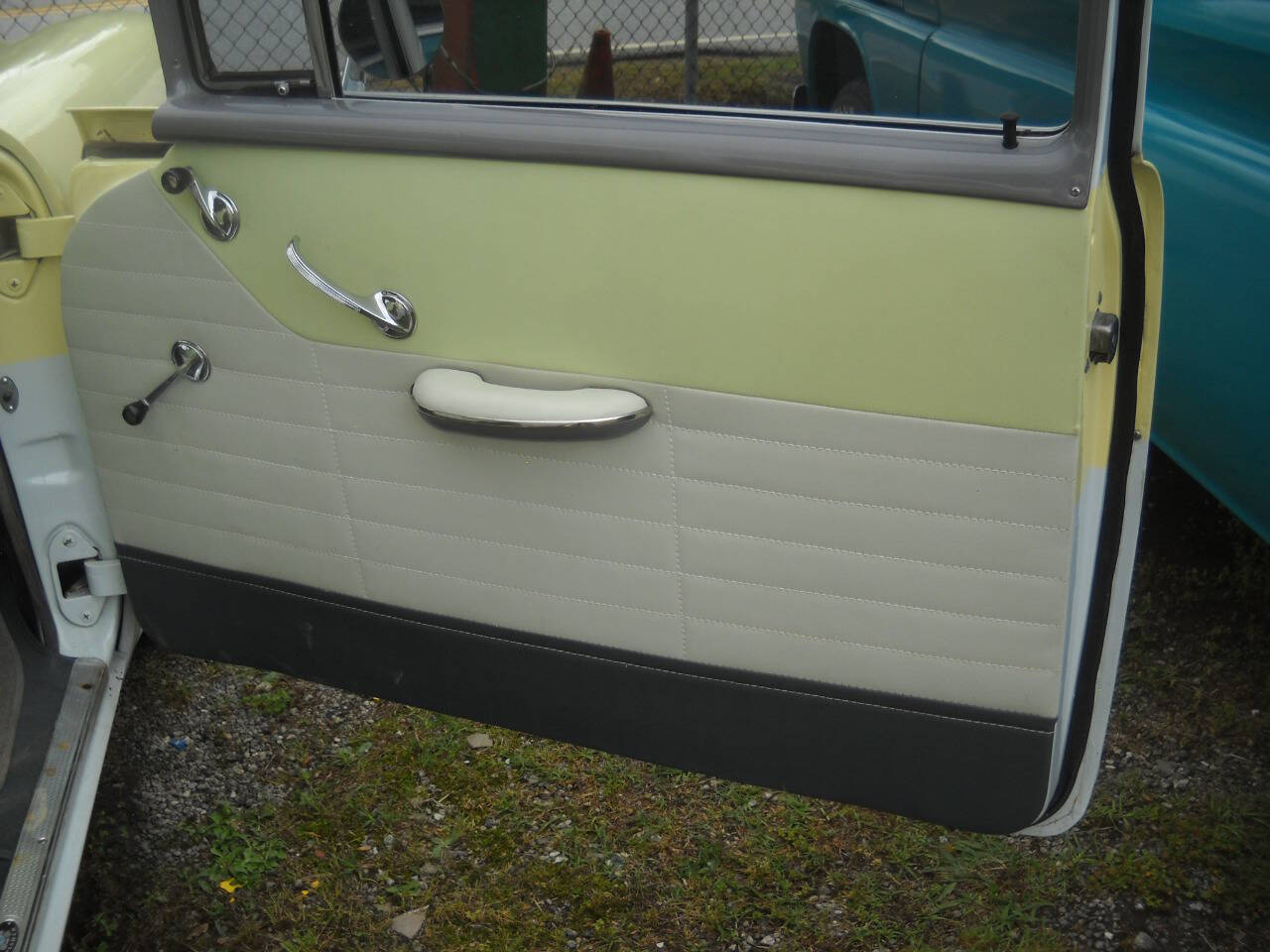 Chevrolet-Bel-Air150210-1956-Sedan-11