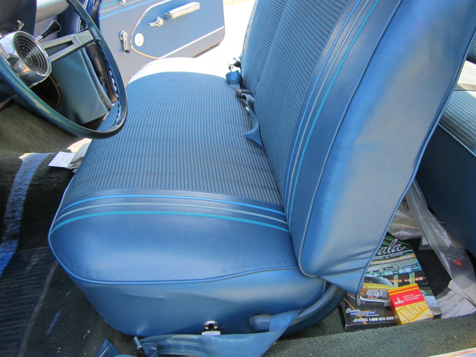 Chevrolet-Bel-Air150210-1961-2-Door-10