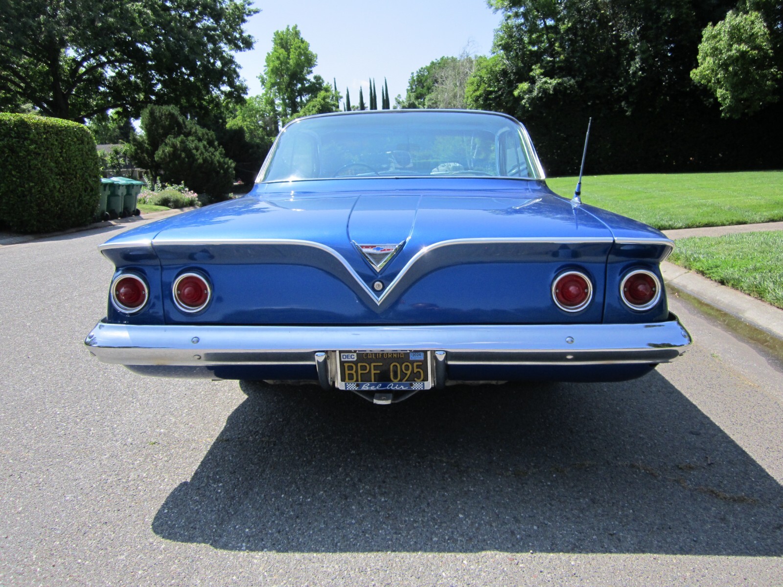Chevrolet-Bel-Air150210-1961-2-Door-3