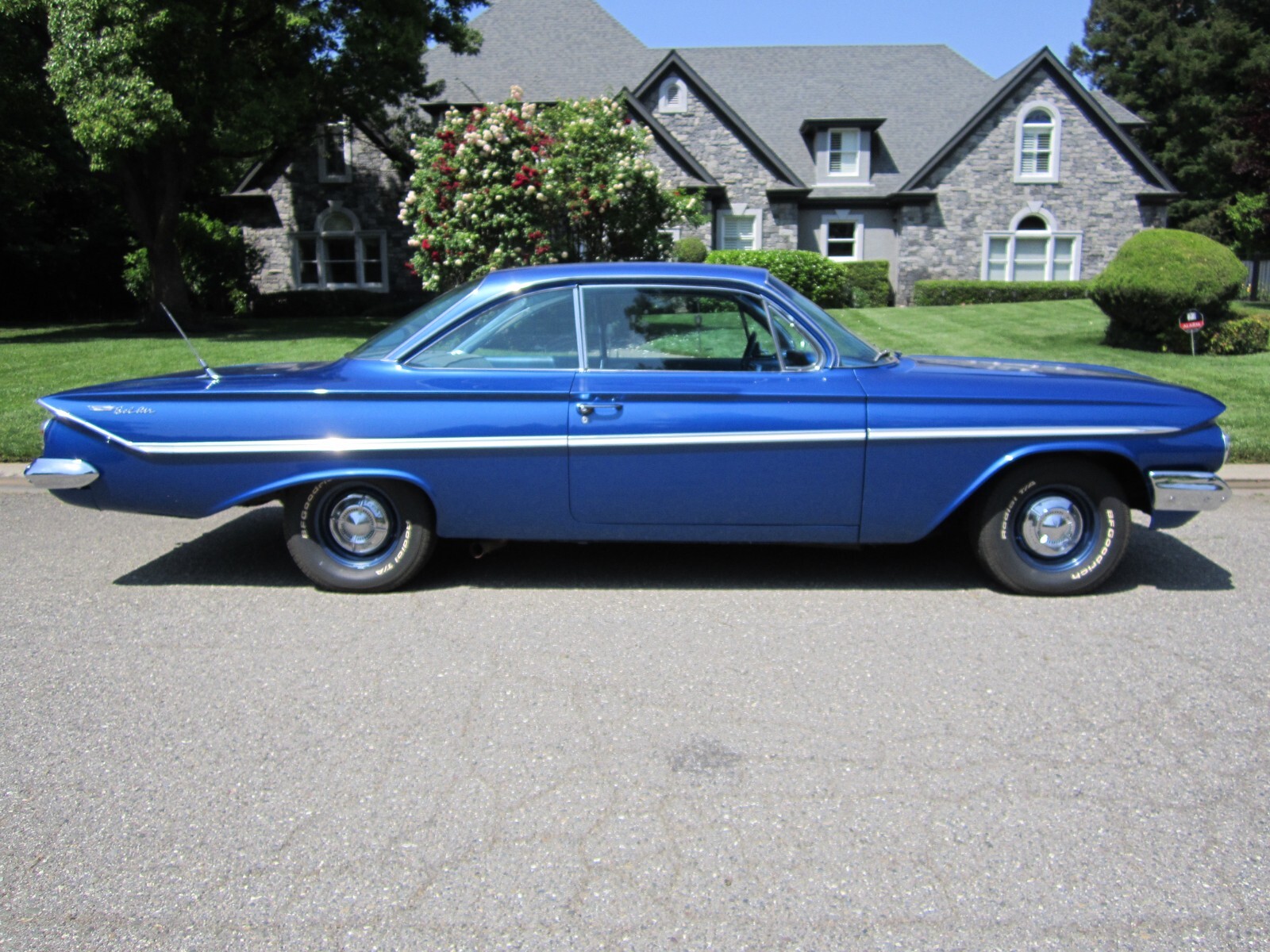 Chevrolet-Bel-Air150210-1961-2-Door-7