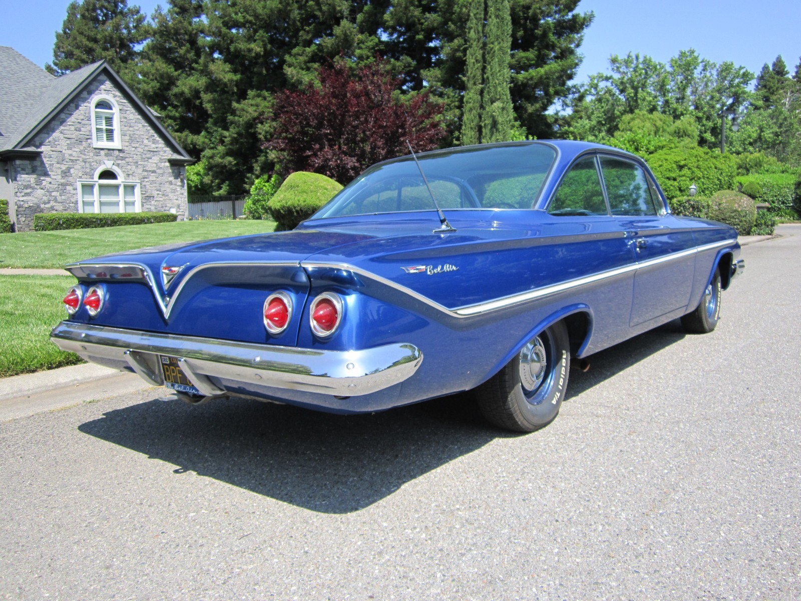 Chevrolet-Bel-Air150210-1961-2-Door-8