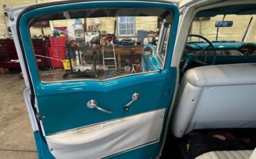 Chevrolet-Bel-air-4-door-1956-custom-10
