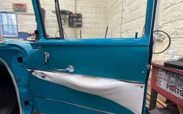 Chevrolet-Bel-air-4-door-1956-custom-2