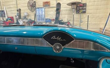 Chevrolet-Bel-air-4-door-1956-custom-3