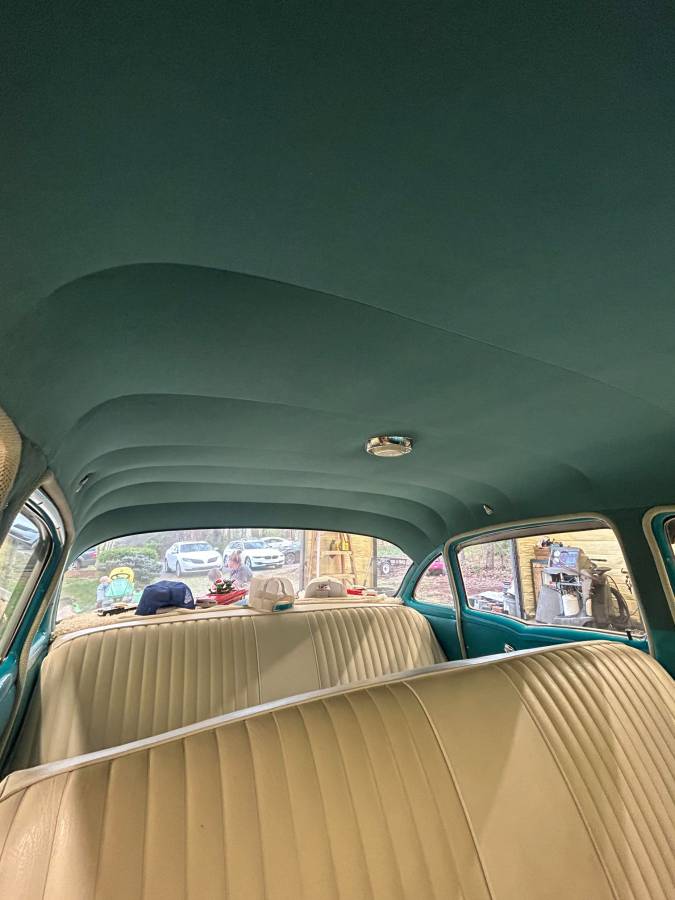 Chevrolet-Bel-air-4-door-1956-custom-6
